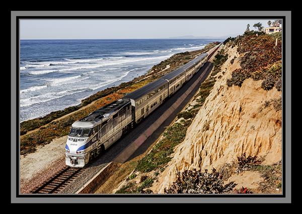 Amtrak Pacific Surfliner in Del Mar, California