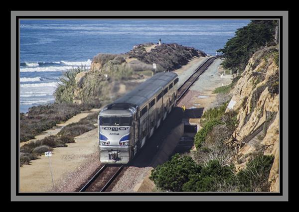 Amtrak Pacific Surfliner in Del Mar, California