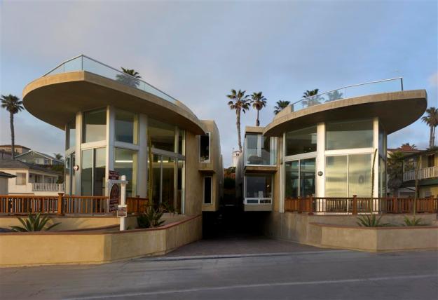 Beach-front homes in Oceanside California